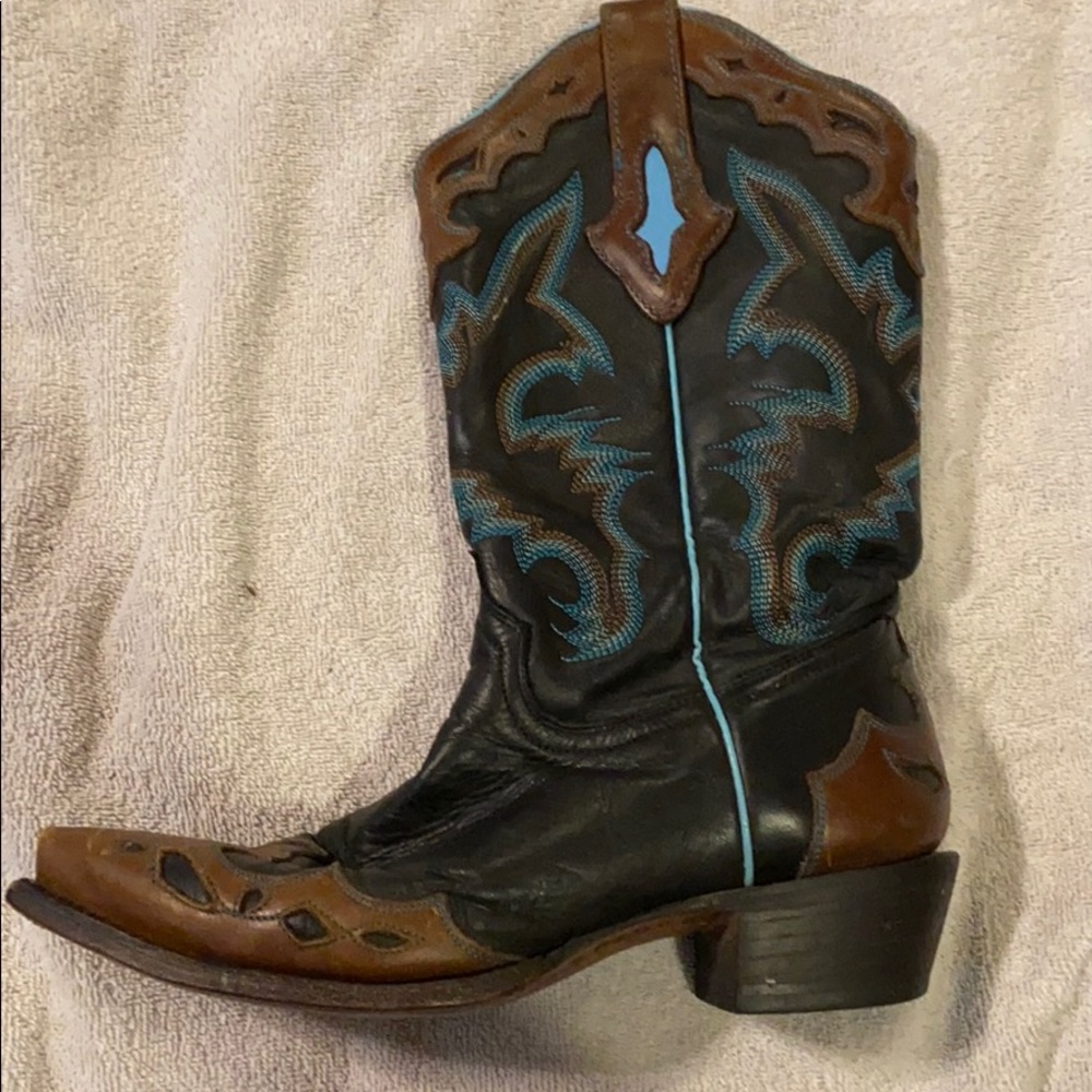Boots - Picture 4 of 4